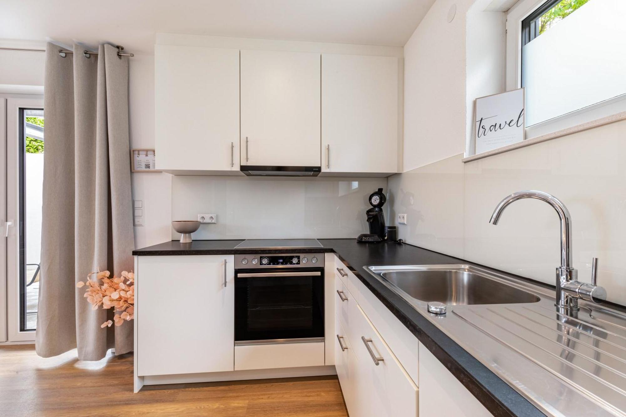 Studio 1 Parkside Apartments Günzburg Екстериор снимка